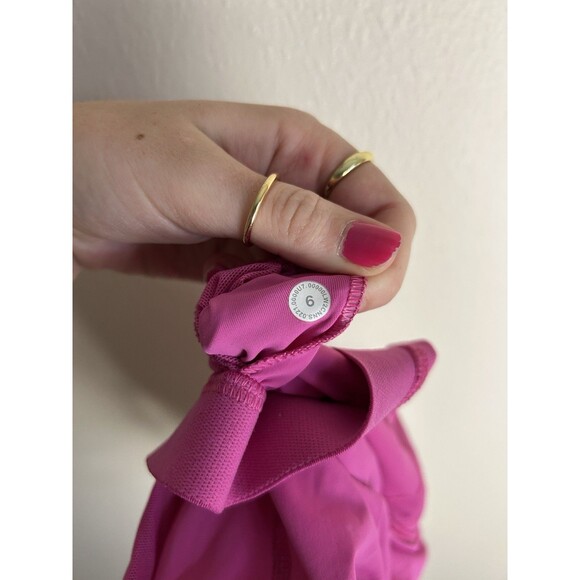 Lululemon Size 6 Tank Top Stash It Bra Sonic Pink Medium Support Sports Strappy - Picture 3 of 3
